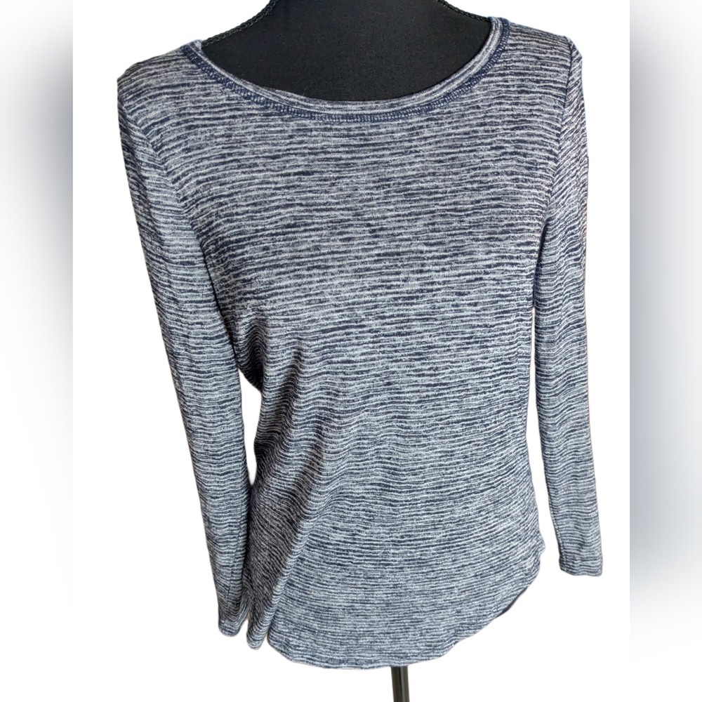 Athleta Beyond Soft Cutout Breezy Women's Open Back Pullover Tee